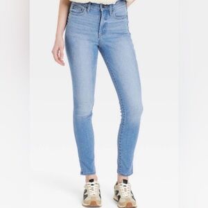 Universal Thread Light Blue Skinny Jeans